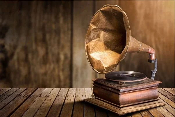دانلود آهنگ هایده غم فاصله هوش مصنوعی 1 gramophone e1676294644399